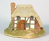Lilliput Lane Strawberry Cottage (English South East) retired 1998