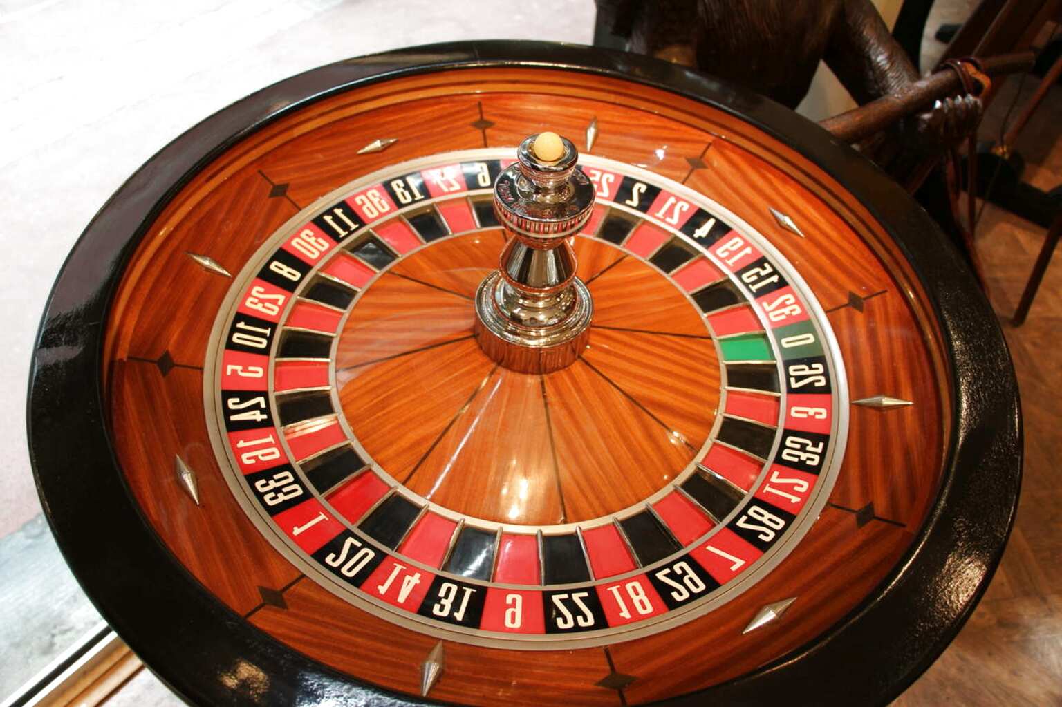 how to win casino roulette wheel