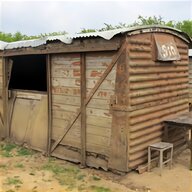 showmans hut for sale