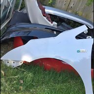 toyota avensis front wing for sale