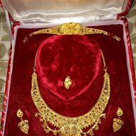 9 carat gold bangle for sale