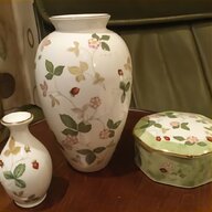 wedgwood wild strawberry vase for sale