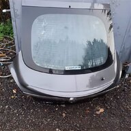 avensis tailgate for sale
