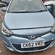 hyundai accent breaking for sale
