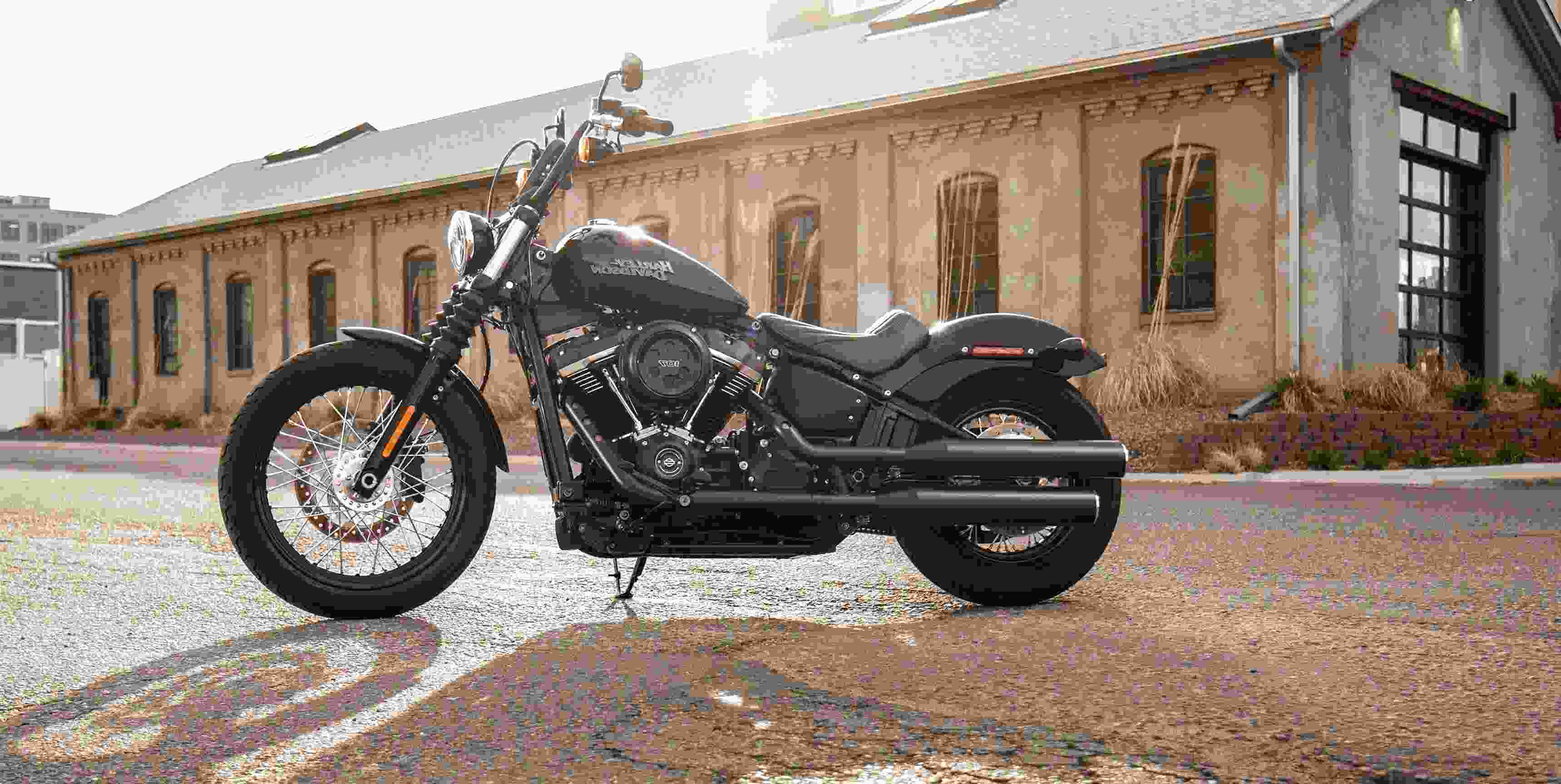 Lecheben Pasazh Prehvrli Harley Davidson Dyna Street Bob Usata Amazon Routingcostadaurada Com