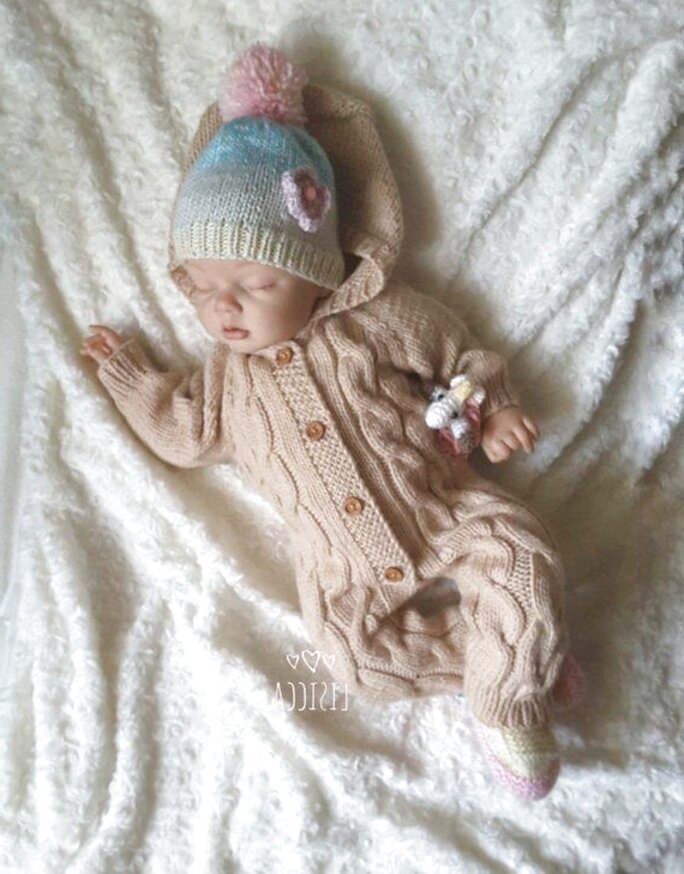 Handmade Knitted Newborn Clothes for sale in UK | 55 used Handmade ...