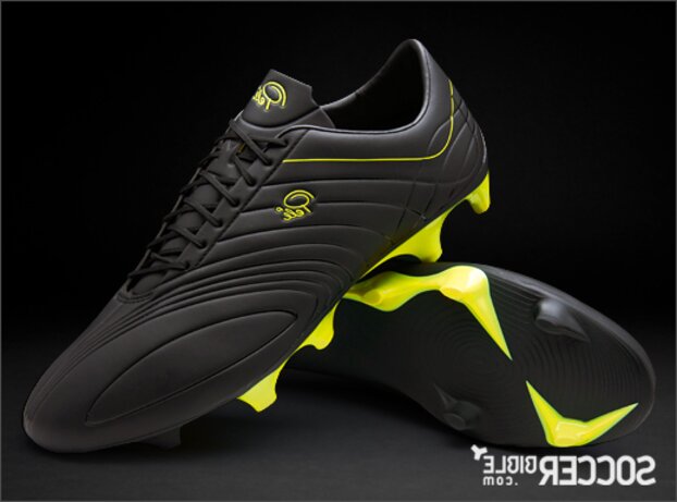 black pele football boots