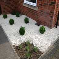 white garden chippings for sale