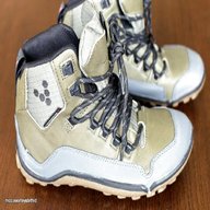 hiking boots for sale