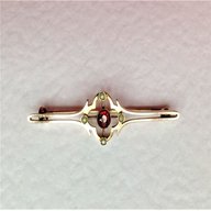 9ct gold victorian brooch for sale