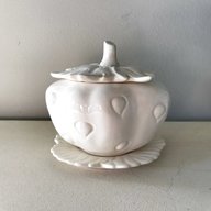 goebel pot for sale