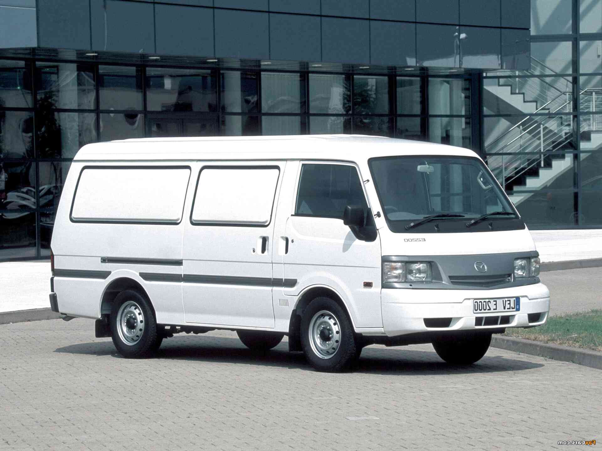 commentatore mazda vans for sale 