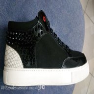 royaums shoes for sale