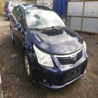 toyota avensis breaking for sale