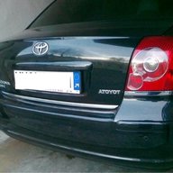 avensis tailgate for sale